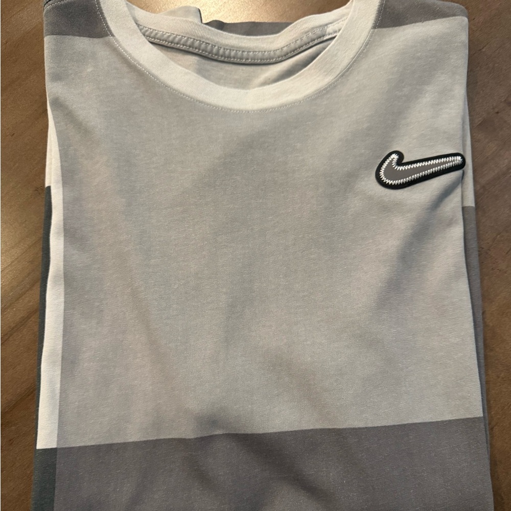 Men's Nike Dri-Fit Color-Blocked Tee